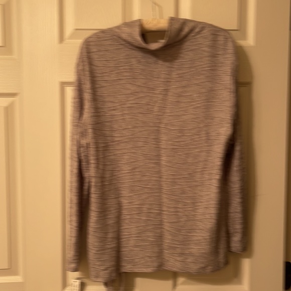 Zac and Rachel Size Petite Large Gray Long Sleeve Top - Picture 4 of 13